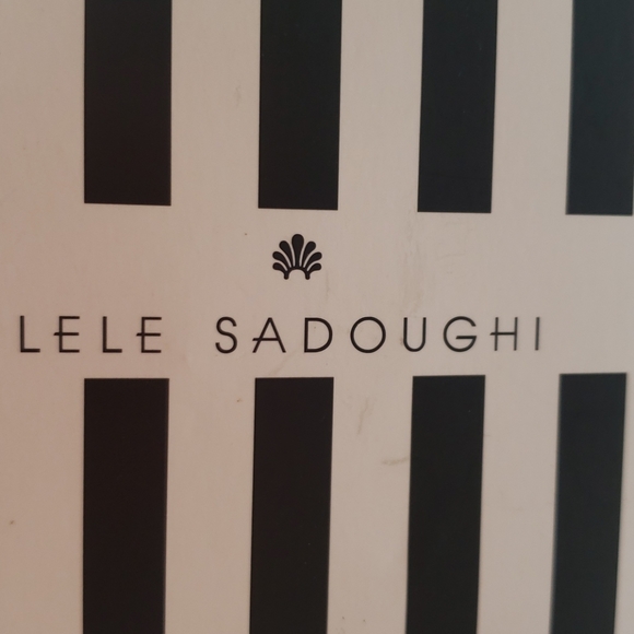 Silver Circle Necklace - Picture 5 of 5